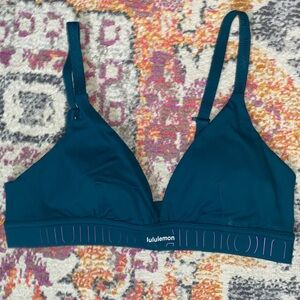 Lululemon License to Train Triangle Bra